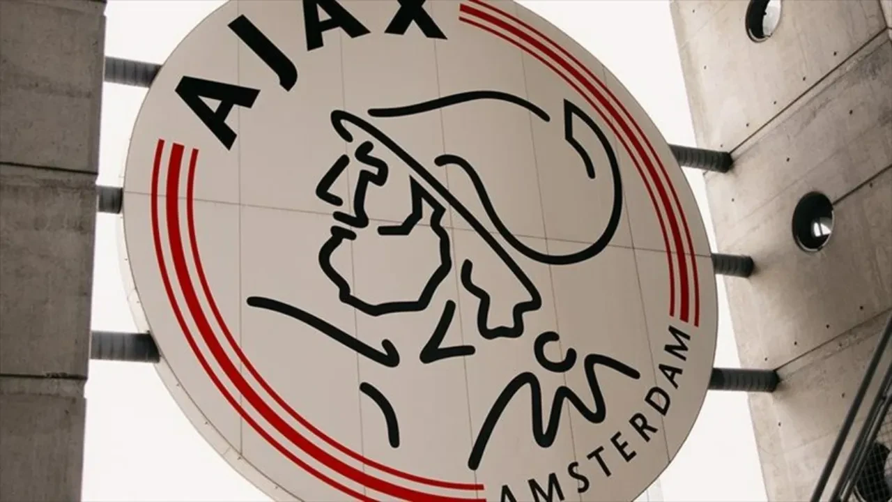 Ajax maçı neden ertelendi? Hollanda Futbol Federasyonu maçın tatil edildiğini duyurdu