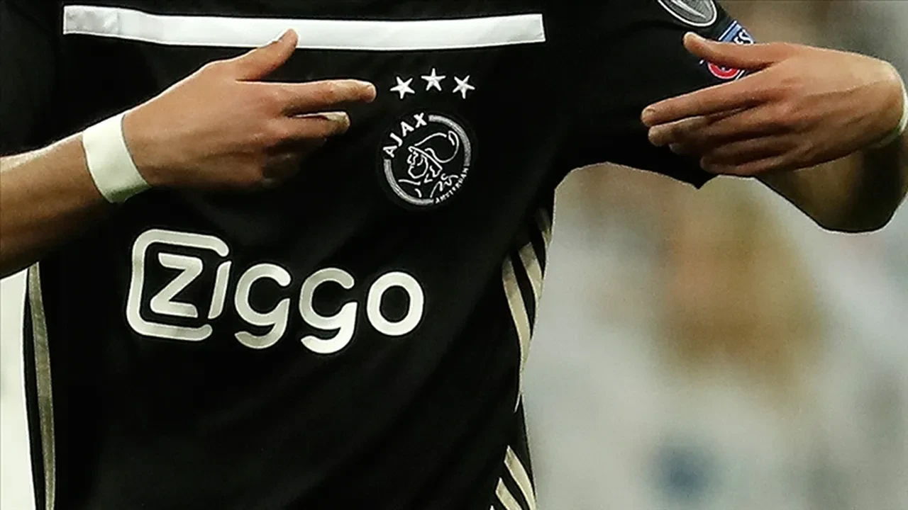 Ajax maçı neden ertelendi? Hollanda Futbol Federasyonu maçın tatil edildiğini duyurdu