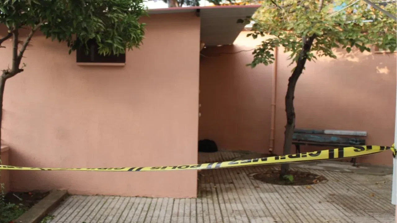 Camiye bırakılan çanta ekipleri harekete geçirdi! 