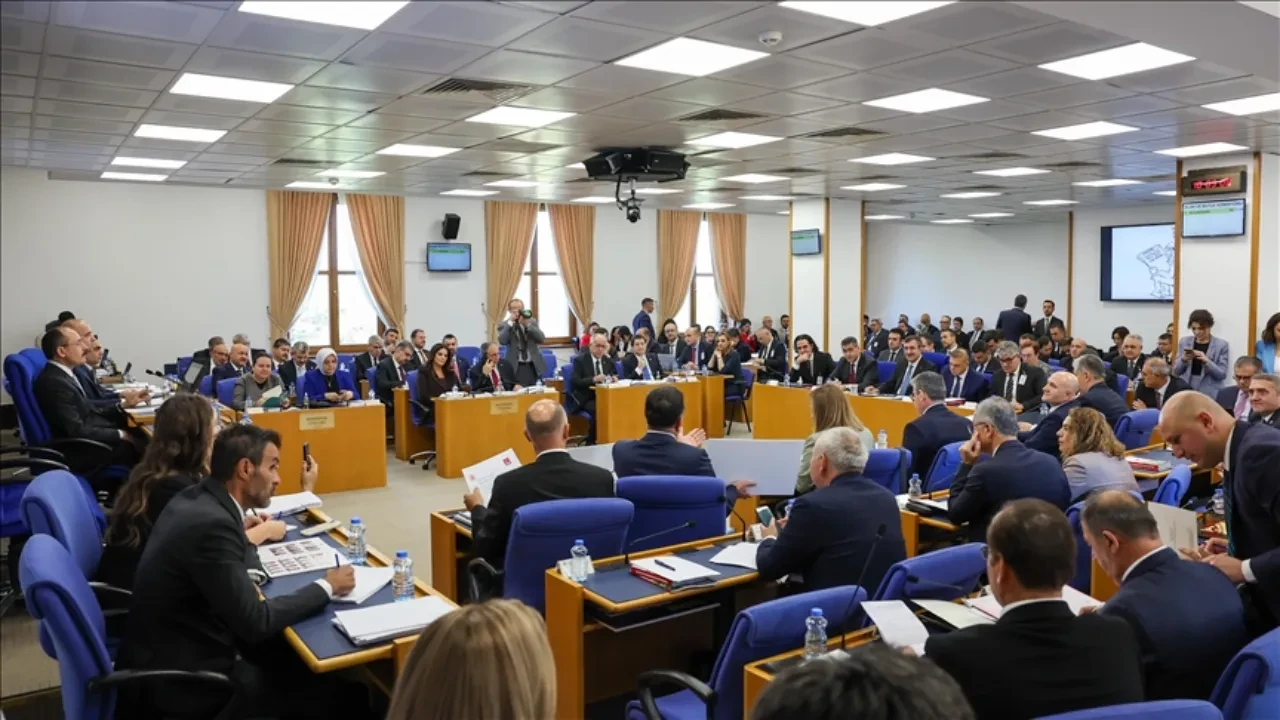 Cumhurbaşkanlığının 2026 yılı bütçesi görüşülüyor: Bütçe yetkisi ve ekonomi tartışmaları