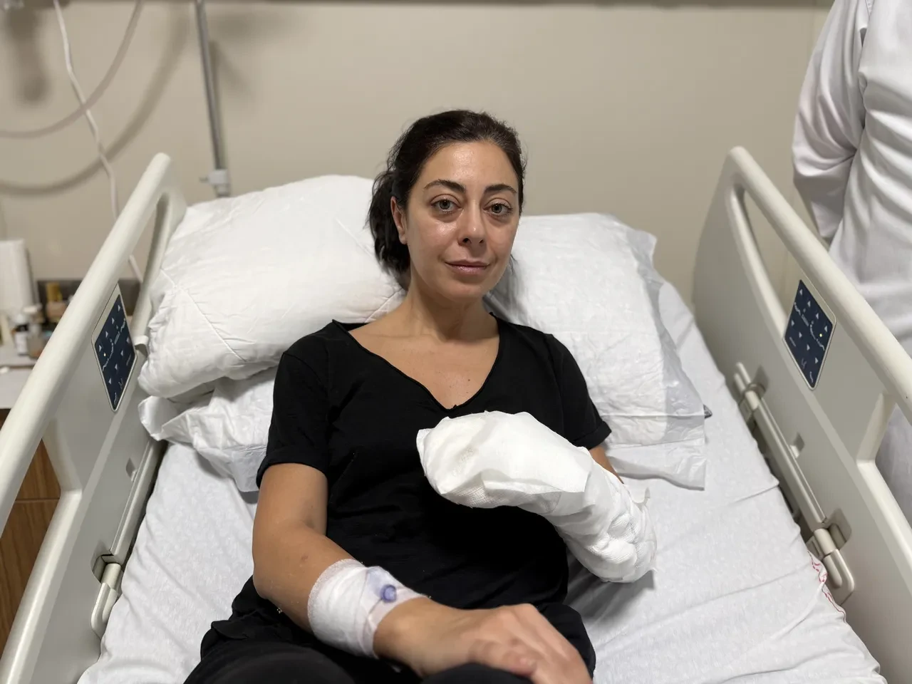 Dekoratif şömine bomba gibi patladı! Genç kadının vücudunun yüzde 30’u yandı