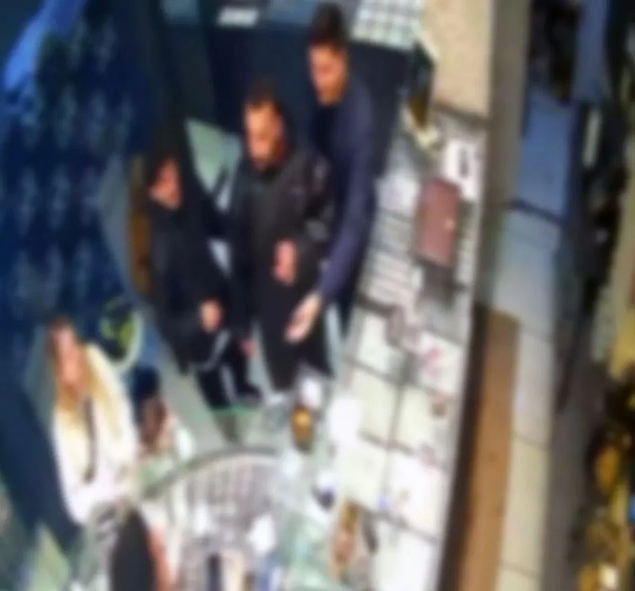 Eşinin biriktirdiği altınları çaldı, tıraş olurken yakalandı! İfadesinde söyledikleri ise şoke etti