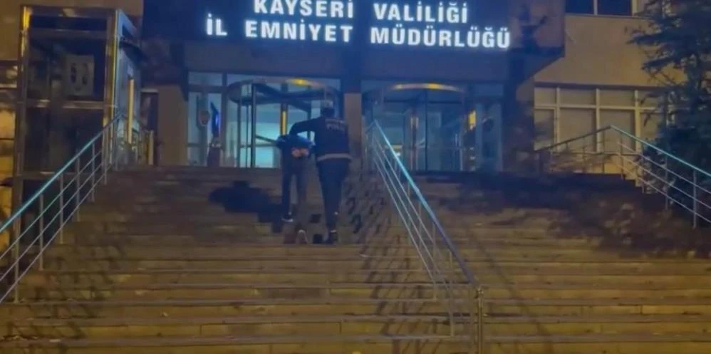 Kayseri Polisi peşindeydi: Uyuşturucu tacirine 12 yıl 6 ay hapis! Saklandığı adreste kıskıvrak yakalandı