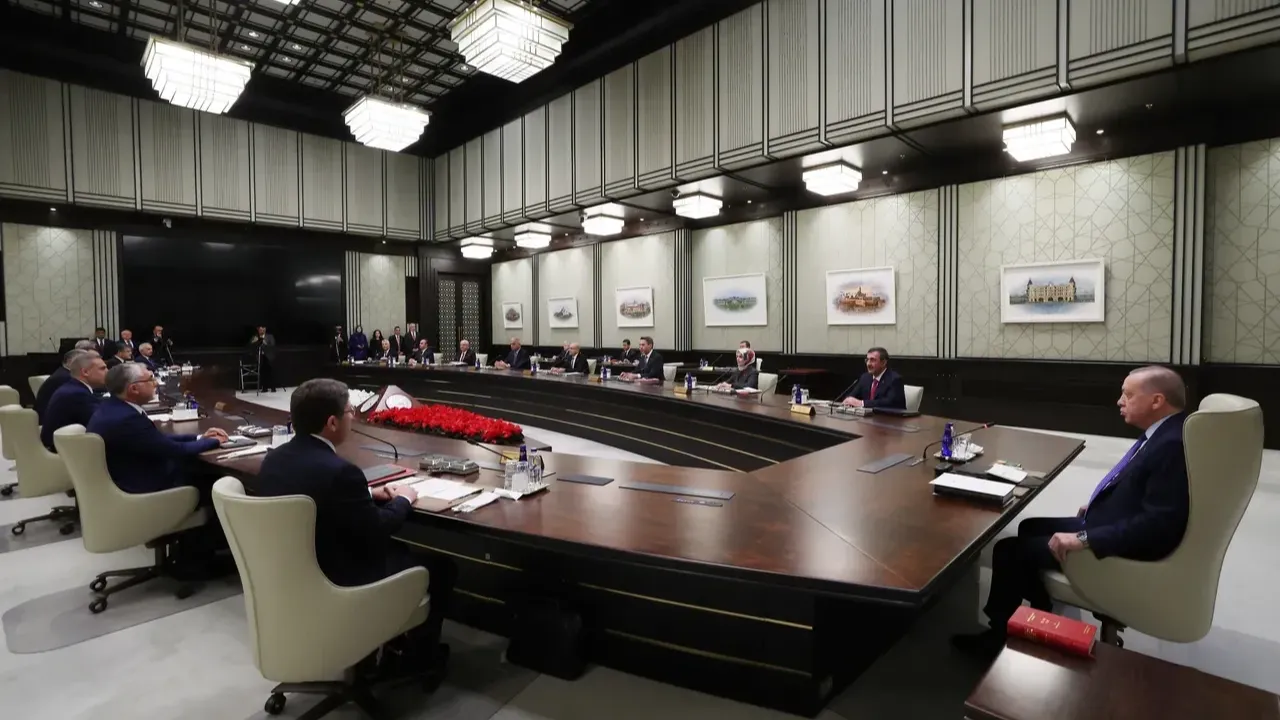 Kabine Toplantısı başladı mı, bitti mi? 1 Aralık Kabine Toplantısı gündemi ve ana konuları