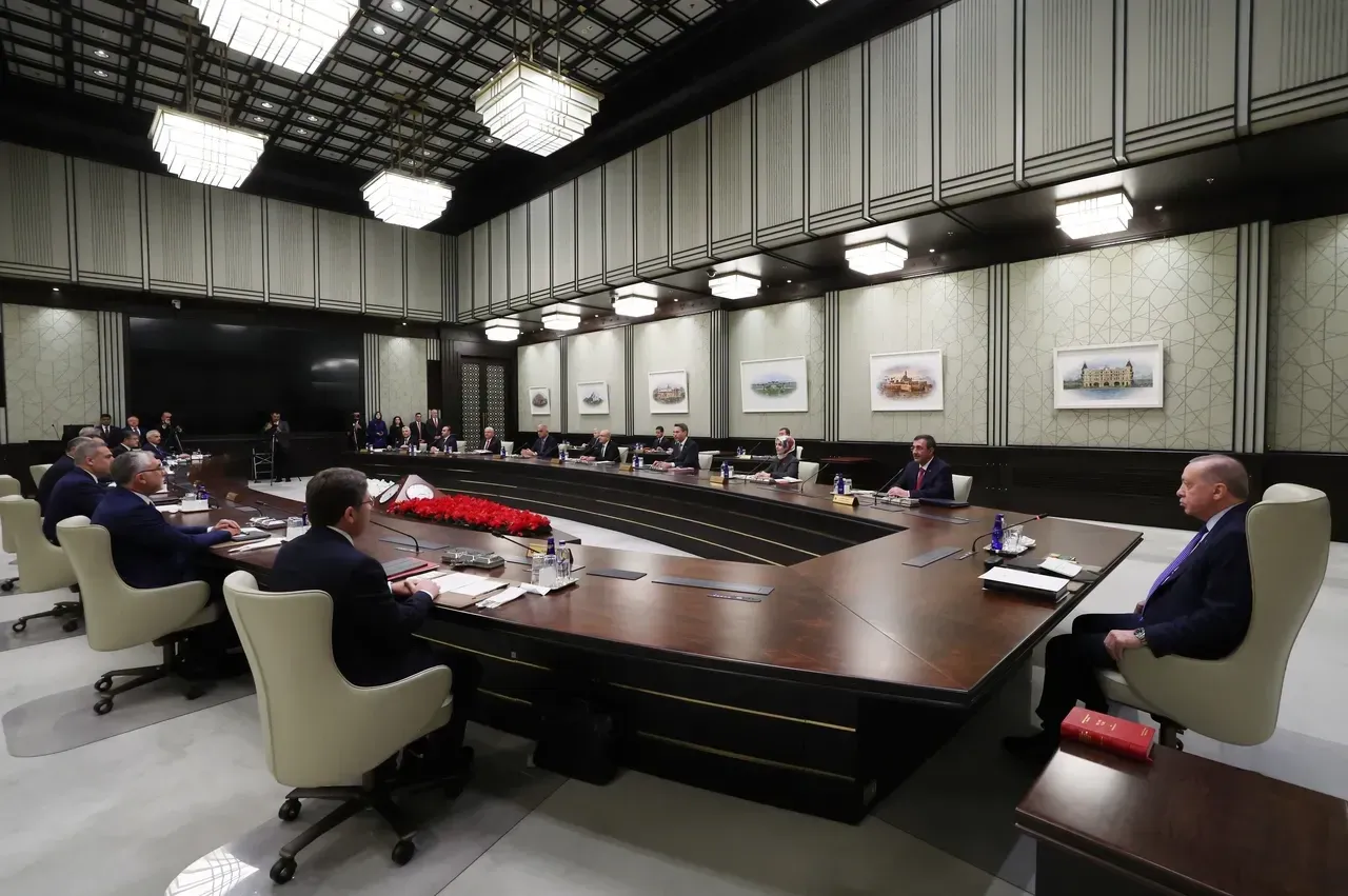 Kabine Toplantısı başladı mı, bitti mi? 1 Aralık Kabine Toplantısı gündemi ve ana konuları