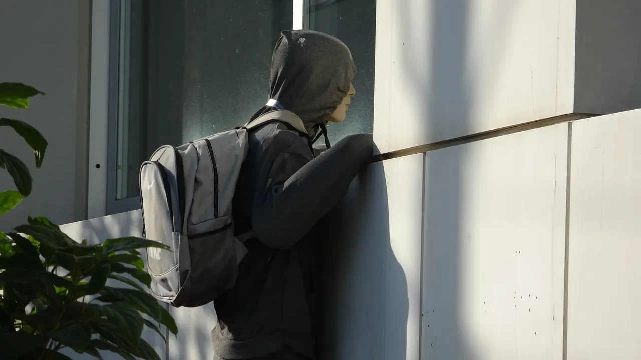 Sigorta şirketinden hırsız efektli, ilginç reklam! Tüm gözler onların üzerinde