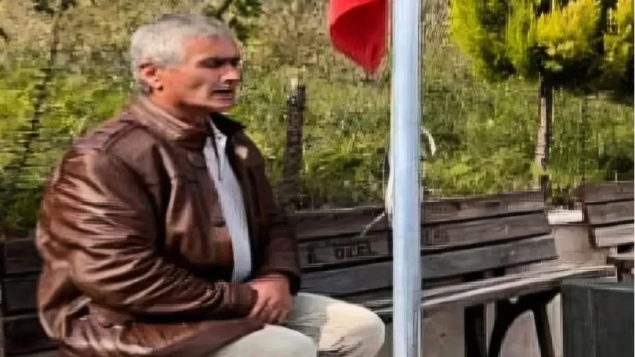 Türkiye bu jandarmanın yaptığını konuşuyor: Cezayı kestiği kişinin şehit babası olduğunu öğrenince...