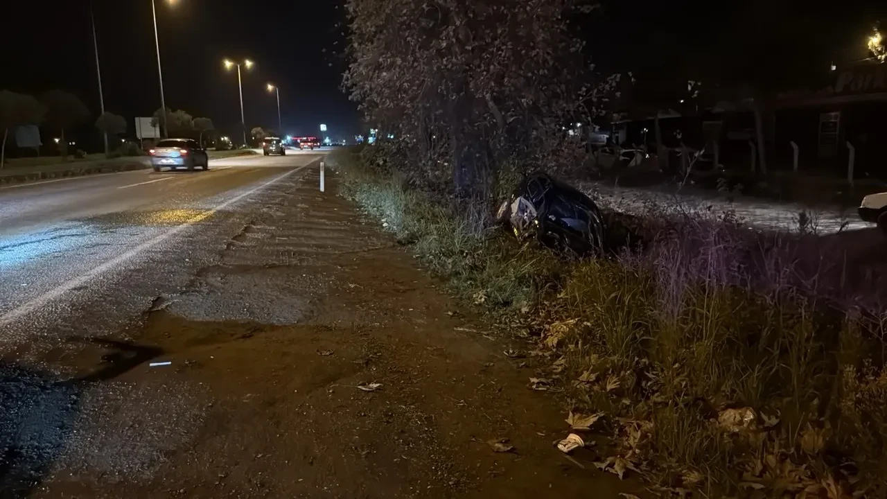 Zonguldak'ta otomobil şarampole uçtu! Feci kazada 2 kişi yaralandı