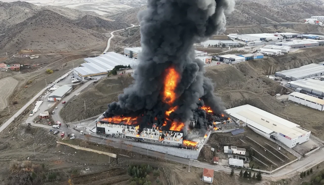 Bahadır Kimya Fabrika yangın son durum ne söndürüldü mü?