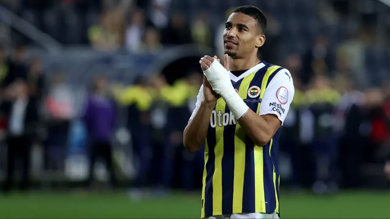 Beşiktaş'tan stoper hamlesi! Fenerbahçe'den ayrılan yıldız da listede