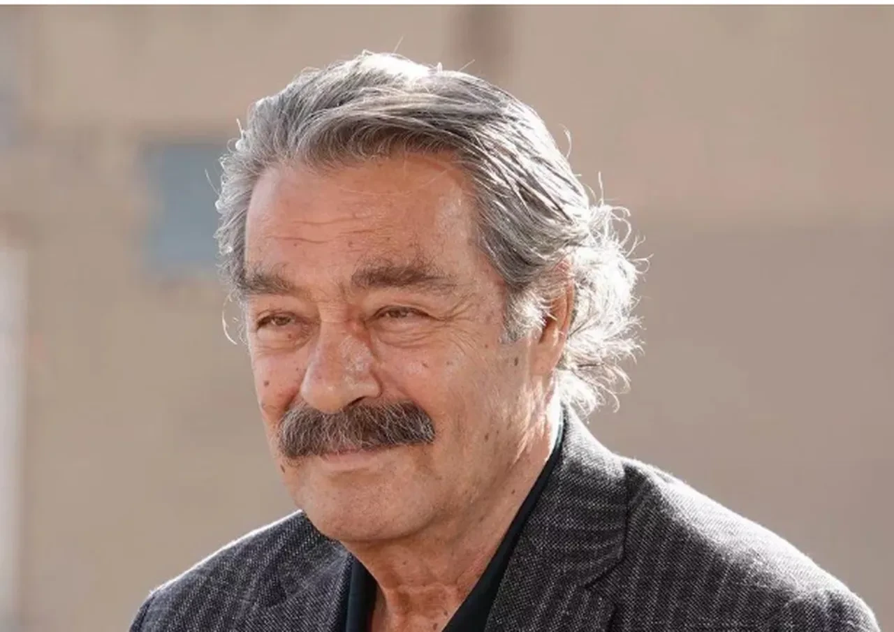 Bir yıldır fizik tedavi gören Kadir İnanır'ın son hali ortaya çıktı