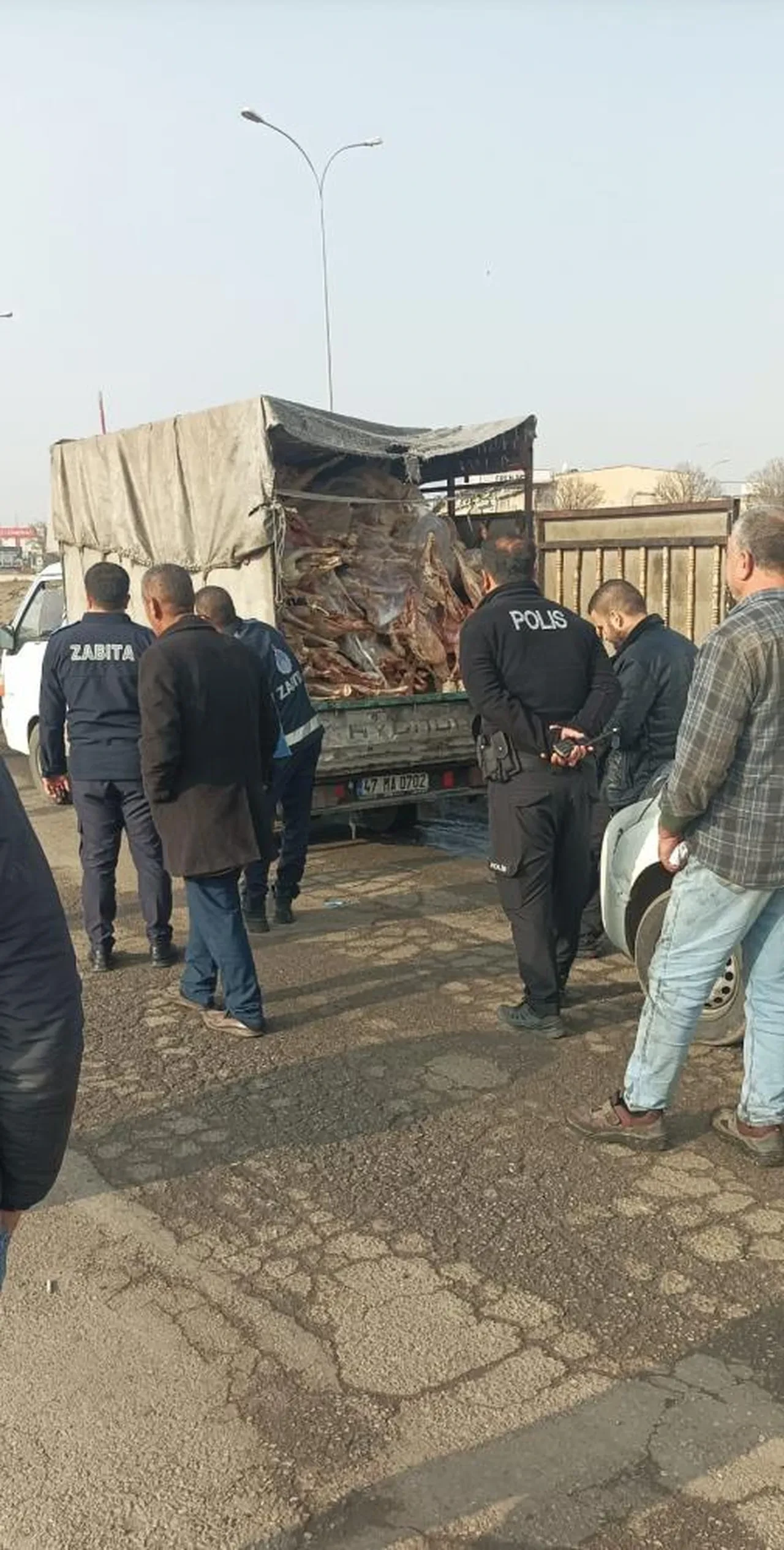 Gaziantep'te kamyonet kasasından bozuk et çıktı! Şoför durumu tek gerekçeyle savundu