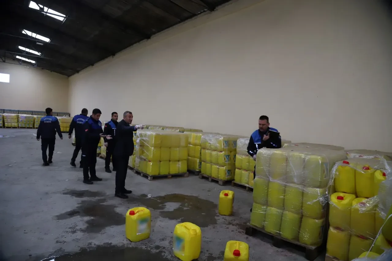 Yok böyle sahtecilik! Ayçiçek yağı diye su göndereceklerdi