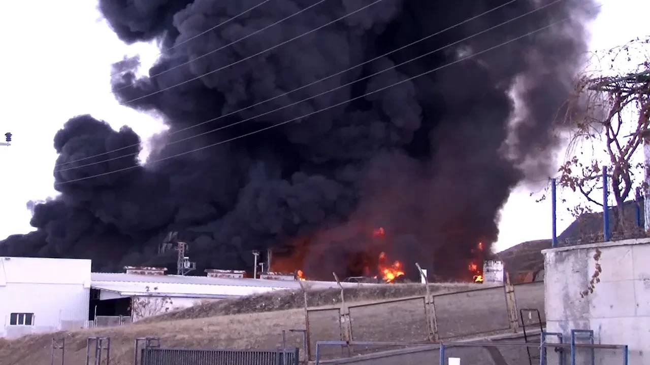 Kırıkkale'de kimya fabrikasında korkutan yangın