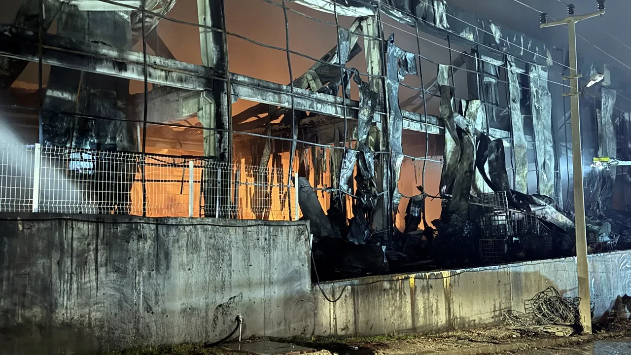 Kırıkkale'de kimya fabrikasında korkutan yangın