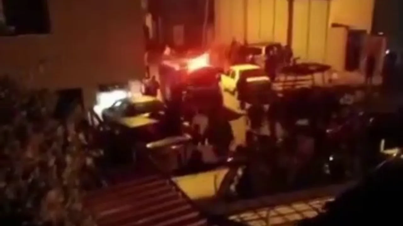 Mahalle savaş alanına döndü: Ölü ve yaralılar var