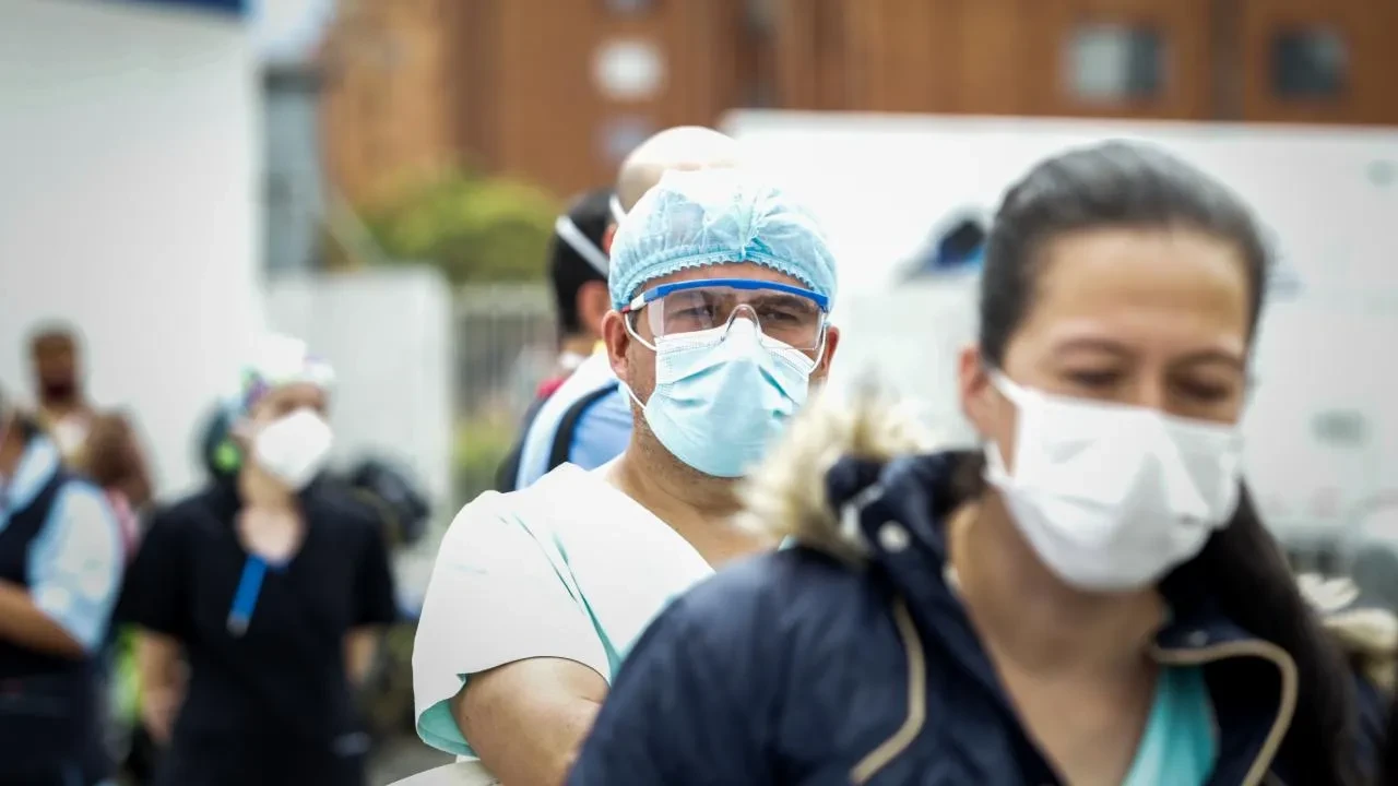 Maskeler geri mi dönüyor? Yeni tehdit yolda: Avrupa'dan Türkiye'ye geliyor!