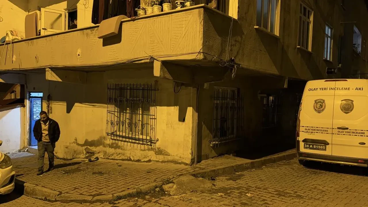 Silah zoruyla girdiler, anne ve kızına dehşeti yaşattılar! Ağızlarını bantlayıp...