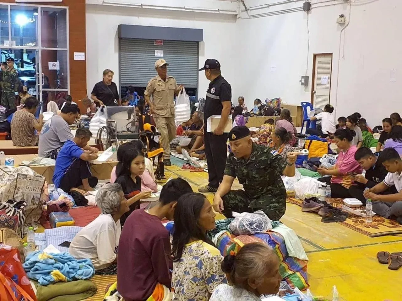 Tayland ve Kamboçya arasında sular durulmadı: Can kaybı artıyor, yüz binlerce sivil tahliye edildi