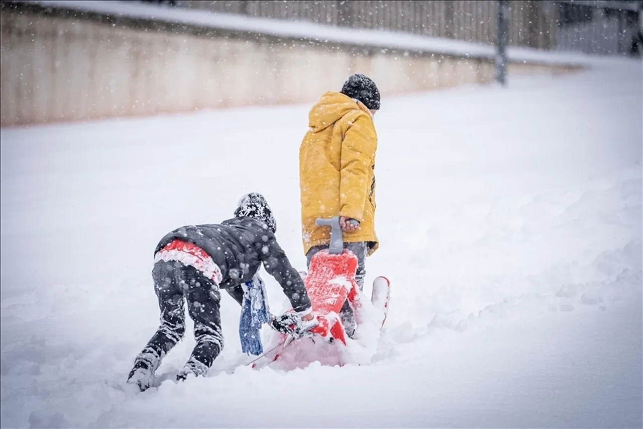 Van, Erzurum, Ağrı, Muş okullar tatil mi son dakika? 11 Aralık kar tatili