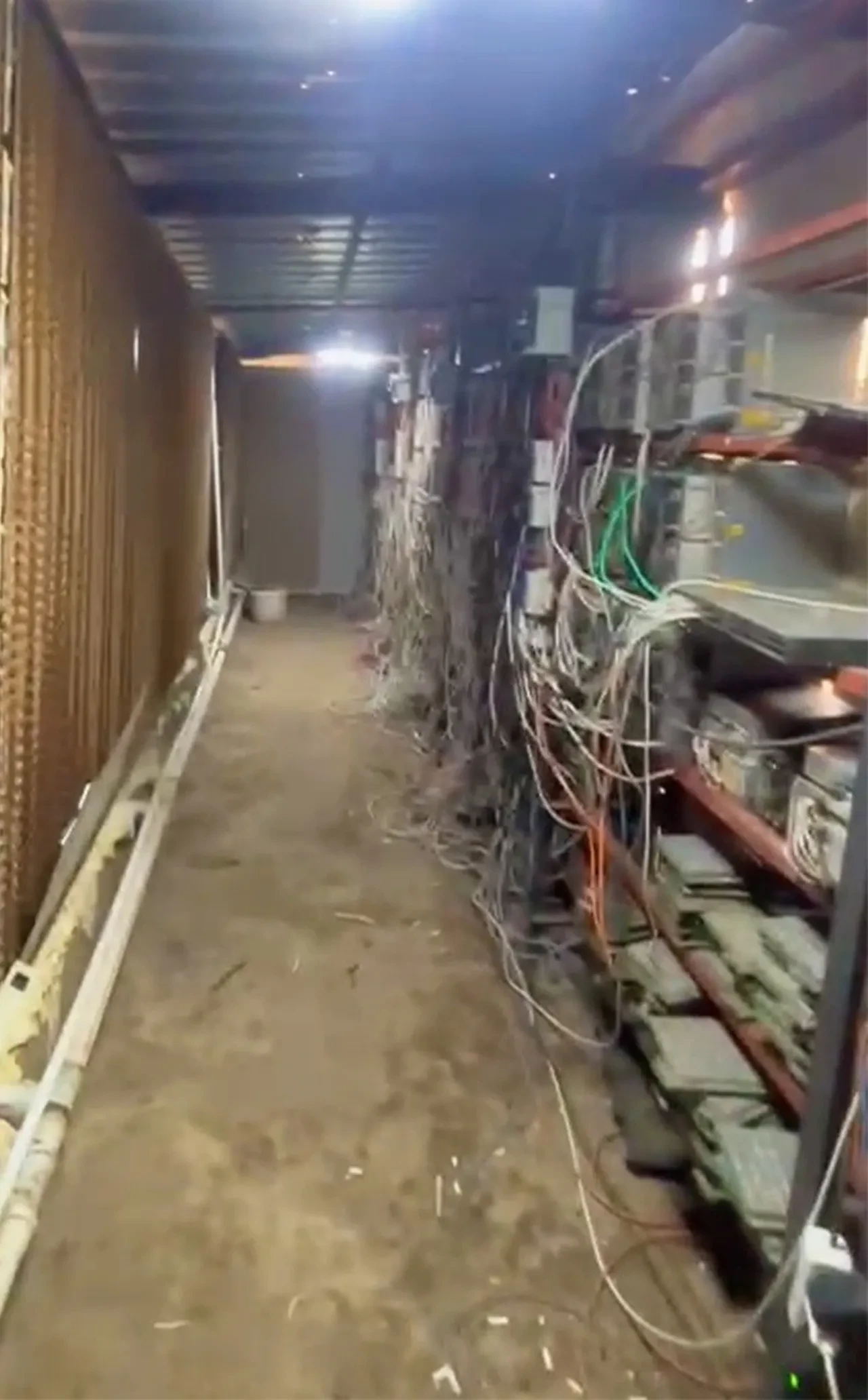 Aylık bin çeyrek altınlık elektrik kaçakçılığı: Ahırın içinden kripto imparatorluğu çıktı!