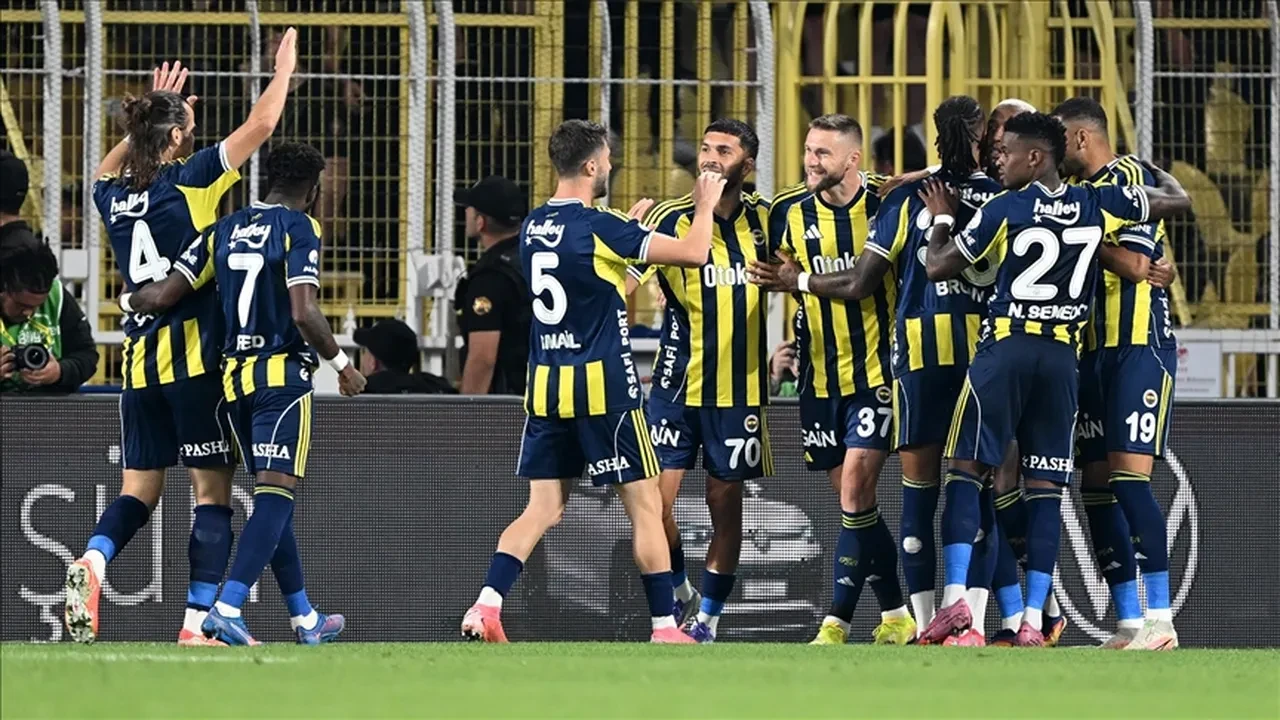 Fenerbahçe'nin kalan maçları! Son 2 UEFA Avrupa Ligi maç kaldı