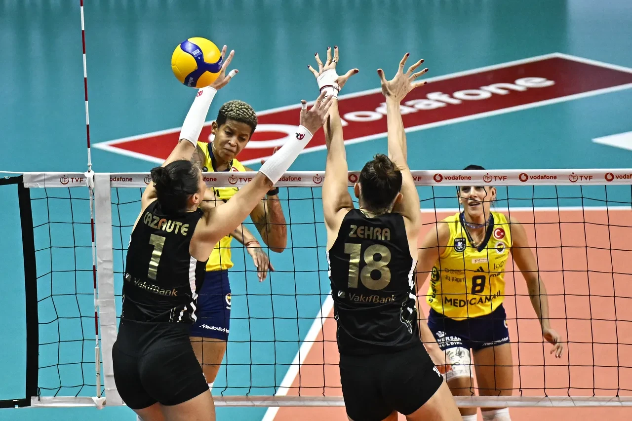 Fenerbahçe Medicana VakıfBank maç skoru kaç kaç? Sultanlar Ligi’nde nefes kesen gece