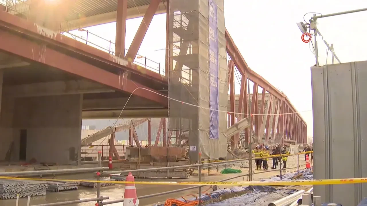 Güney Kore’de 35 milyon dolarlık kütüphane çöktü! Ölü ve yaralılar var