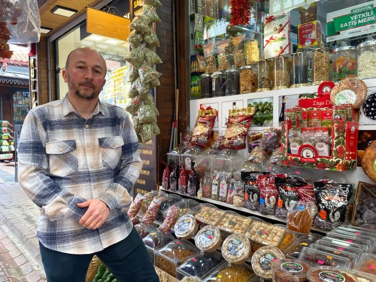 Hava sıcaklıkları 10 derece birden düştü, aktarlarda zencefil yok satıyor!