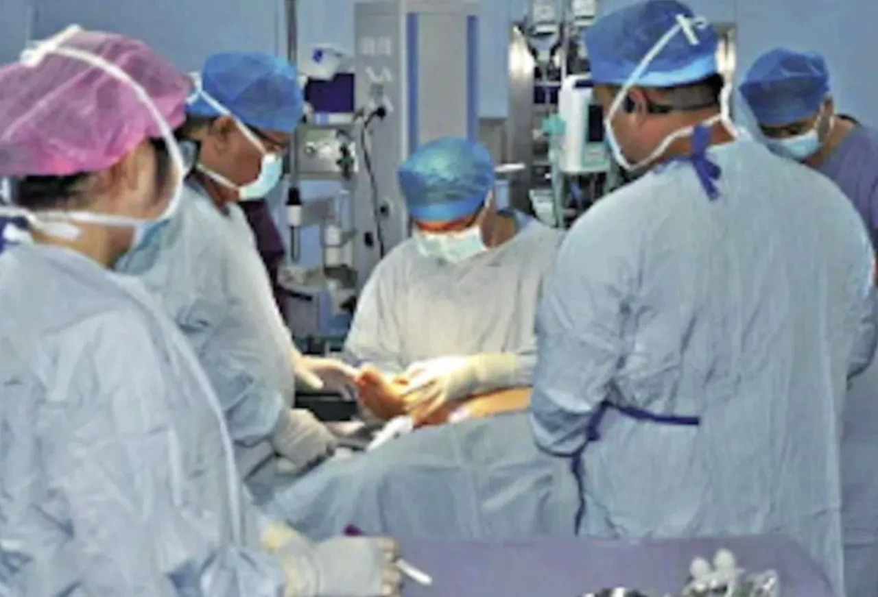 Kulaklı ayak! İş kazasının ardından tuhaf ve başarılı çözüm