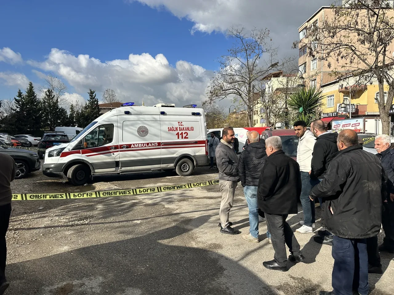 Maltepe'de korkunç olay: Kargo çalışanı aracın içinde ölü bulundu!