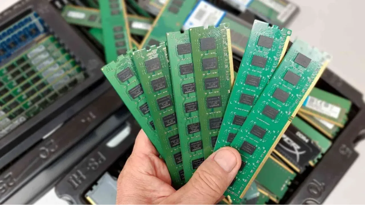 RAM fiyatları neden yükseldi, uçtu? Telefon, bilgisayar gibi bütün cihazların etkilenmesi bekleniyor