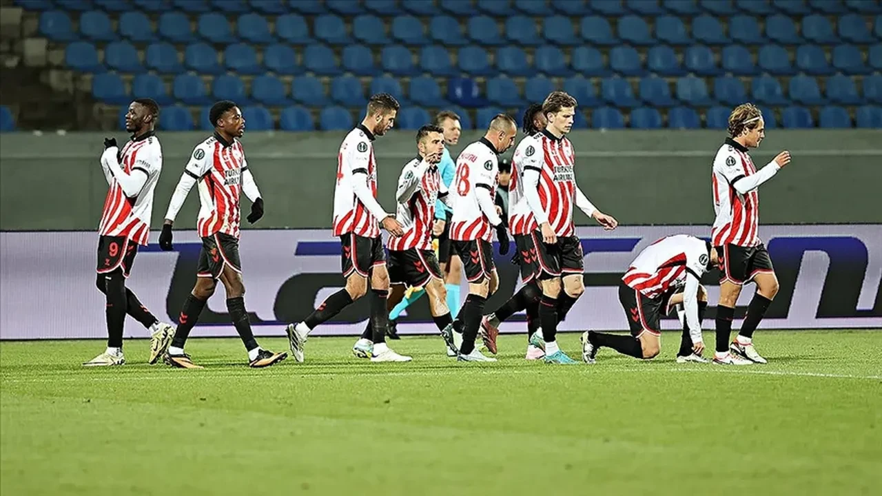 Samsunspor maçı hangi kanalda? AEK maçı canlı yayın ile ekranlara gelecek