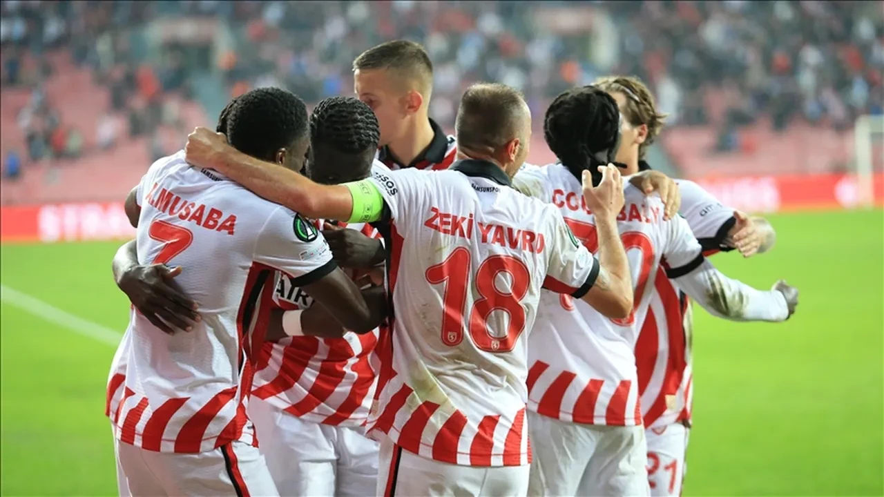 Samsunspor maçı hangi kanalda? AEK maçı canlı yayın ile ekranlara gelecek