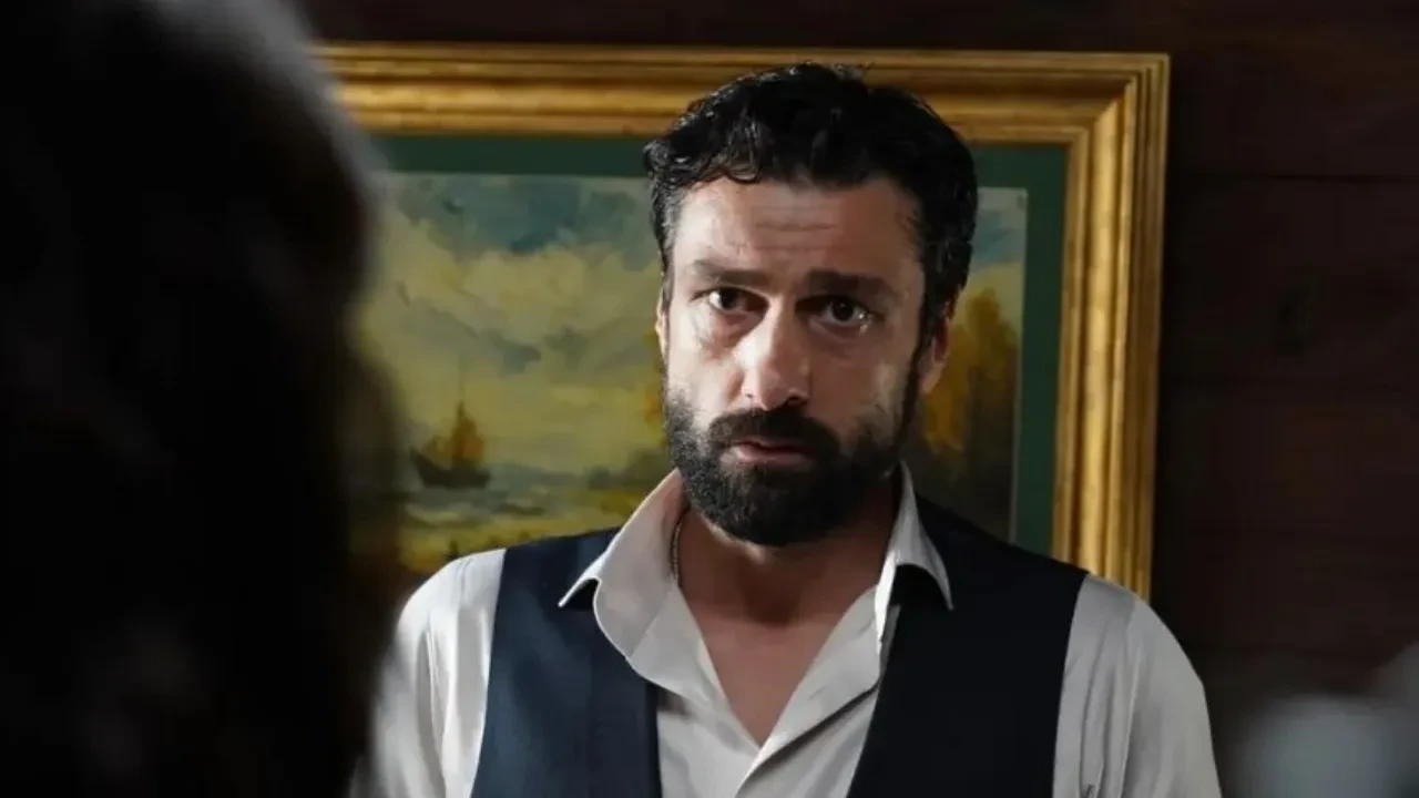 Taşacak Bu Deniz'in Şerif'i Aytek Şayan havalimanında gergin anlar yaşadı! Arkadaşlarının araya girmesiyle sakinleşti 