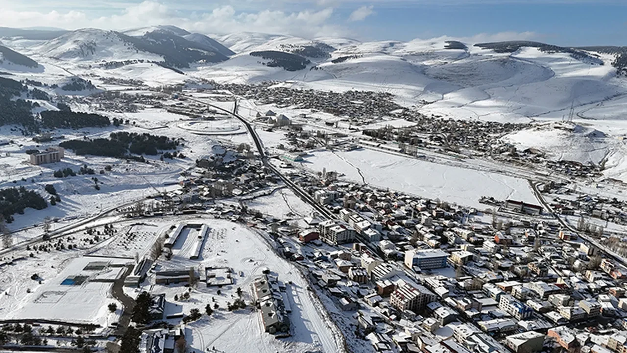 Yarın okullar tatil mi 12 Aralık? Van, Erzurum ve Kars'ta kar yağışı etkili oluyor