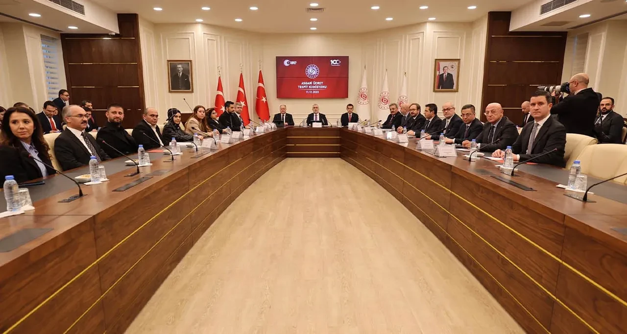 Asgari ücret kaç toplantıda belli oluyor? Geçmişten bugüne asgari ücret toplantıları!