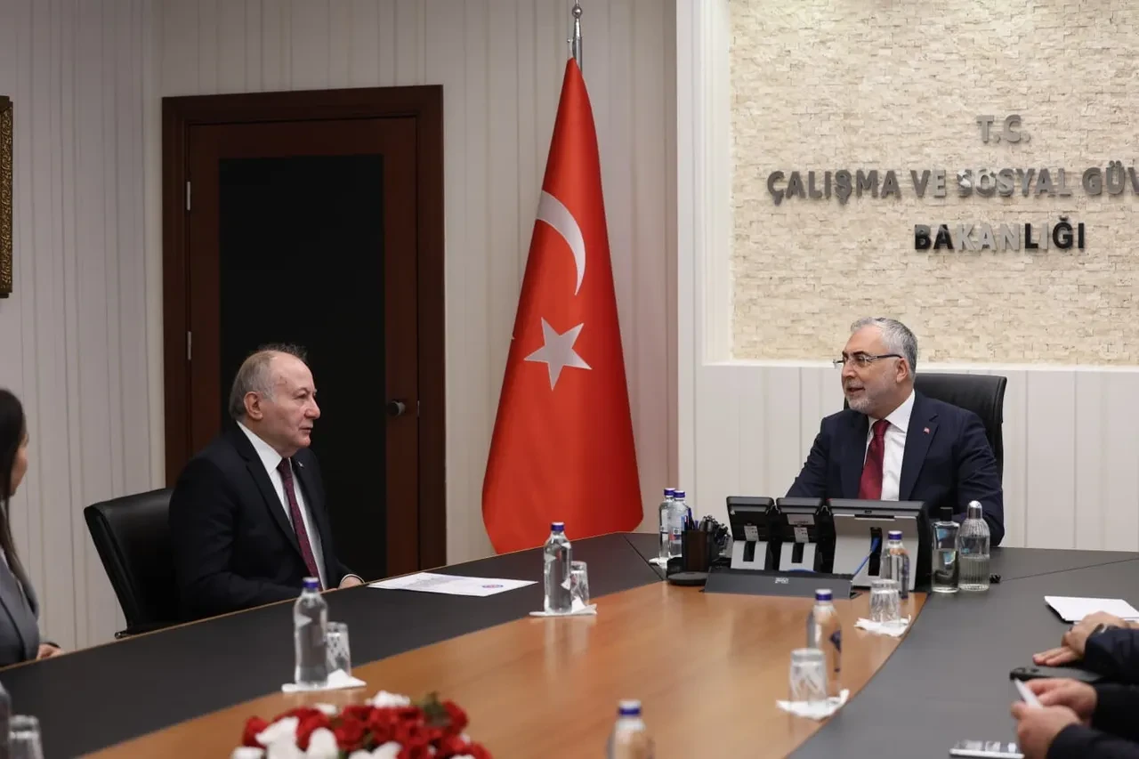 Asgari Ücret Komisyonu ilk toplantısı sona erdi! TÜRK-İŞ masaya oturmadı