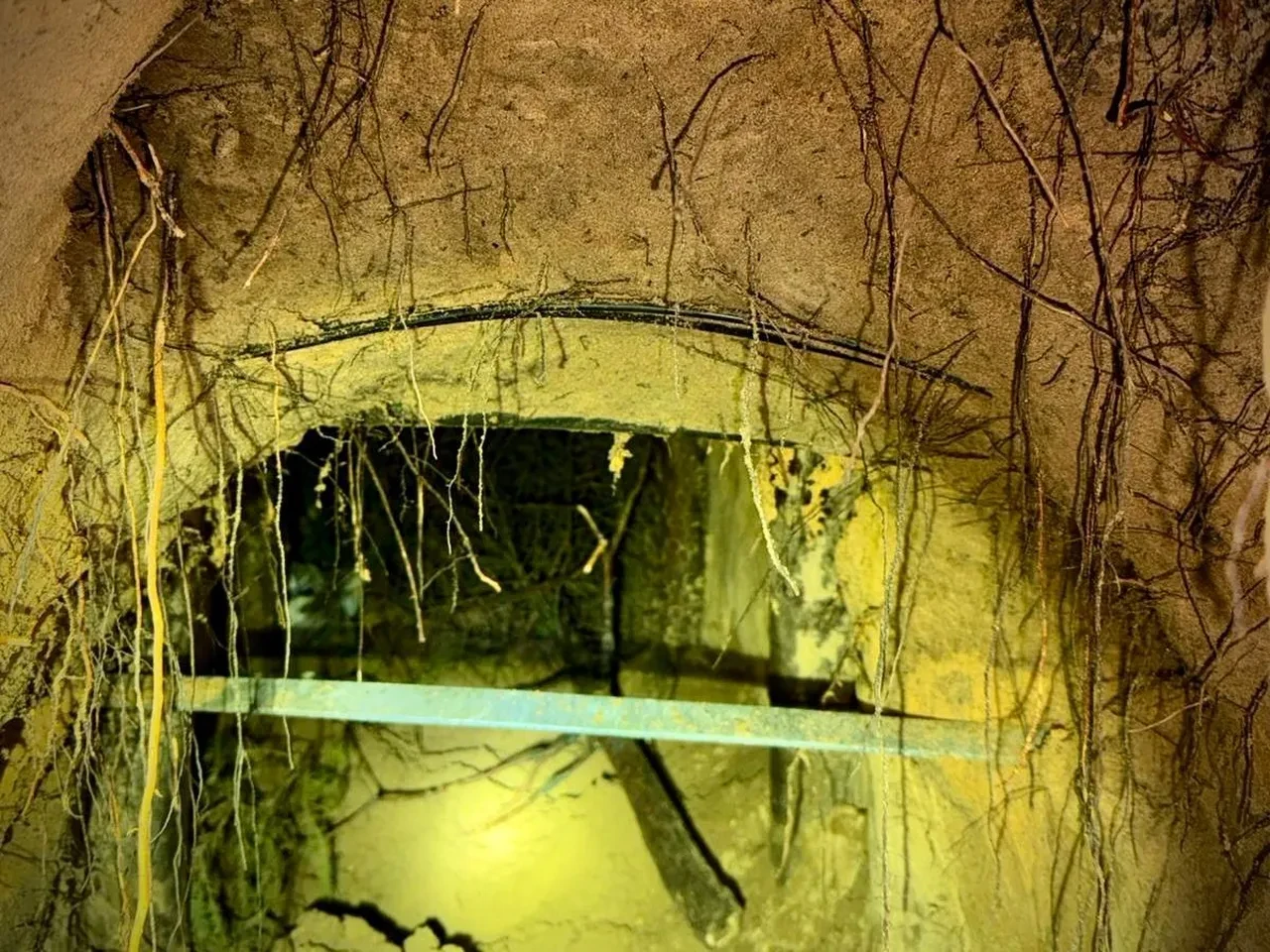 Avrupa'nın kalbine uzanan tünel! Bir ülkeden girip öteki ülkeden çıktılar