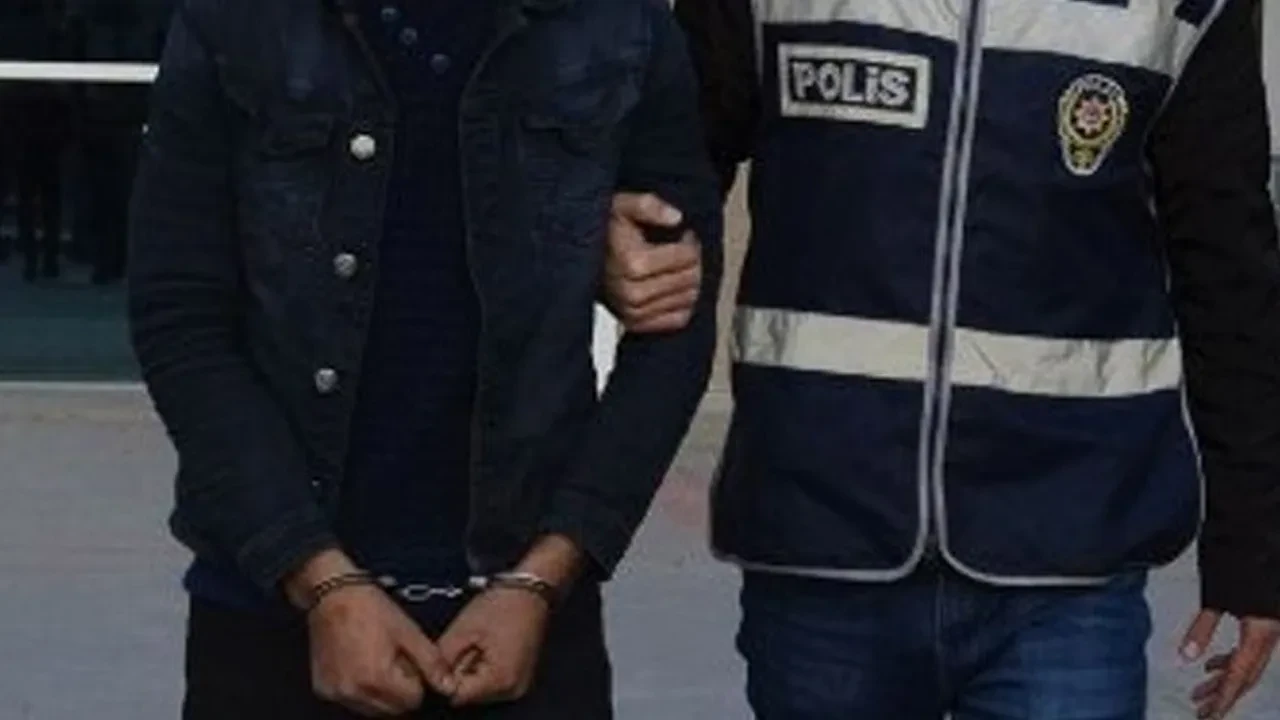 Daha 15 yaşındalar! Çocukların bıçaklı kavgasında kan aktı: Ölü ve yaralı var 