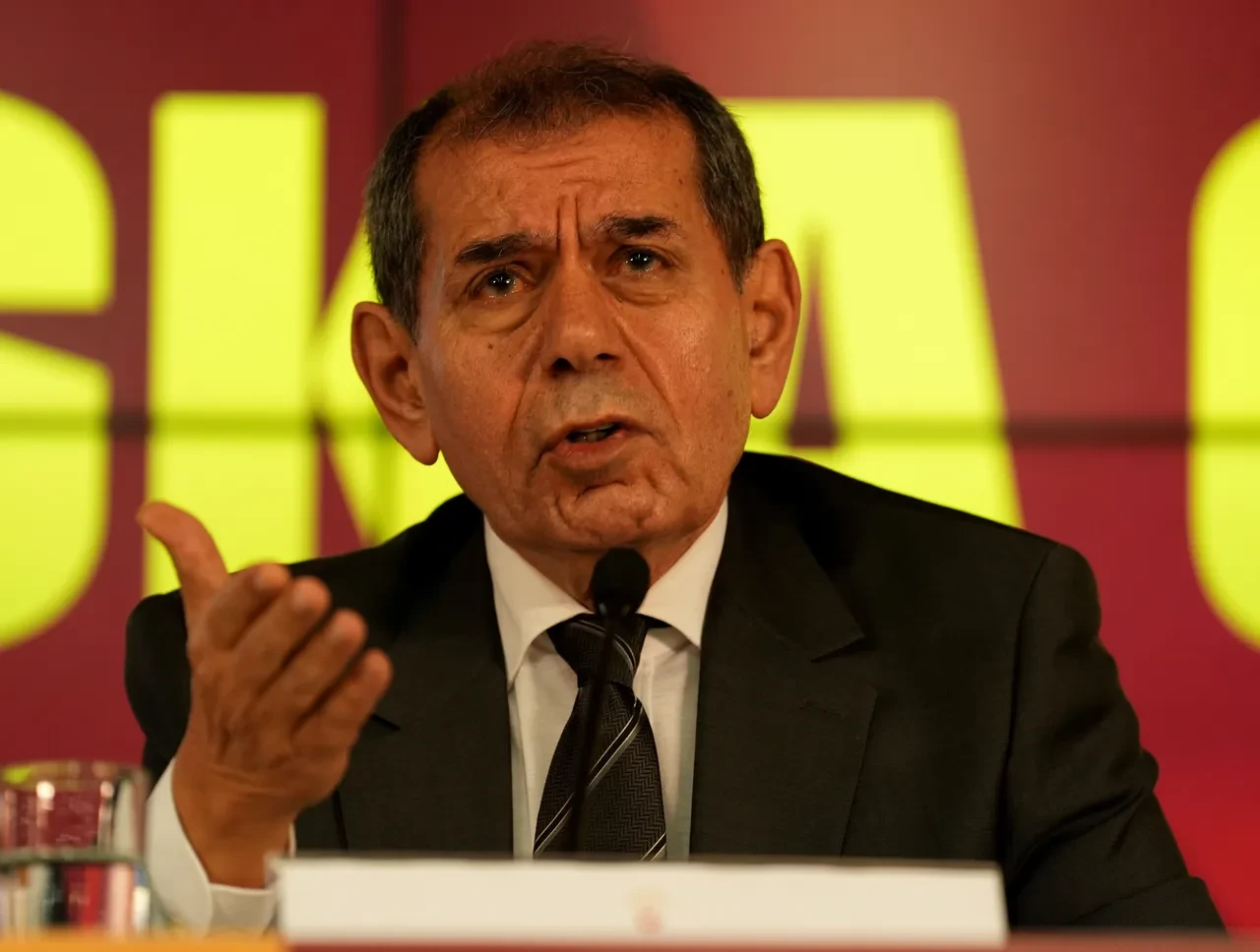 Dursun Özbek'ten İbrahim Hacıosmanoğlu'na tepki: Koyun gibi dinledin mi diyeceğim?