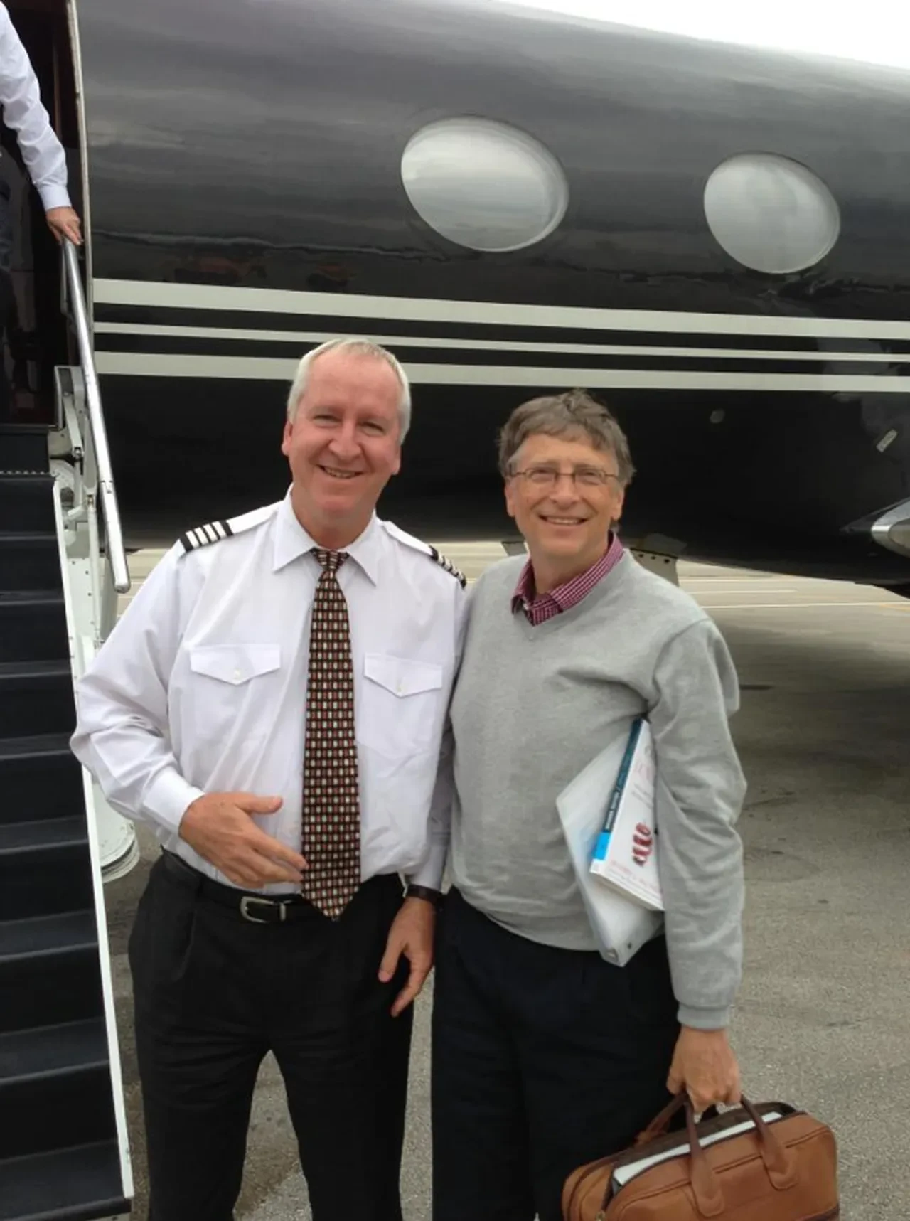 Epstein'in albümünden yeni fotoğraflar ortaya çıktı! Trump, Bill Gates, Bill Clinton...