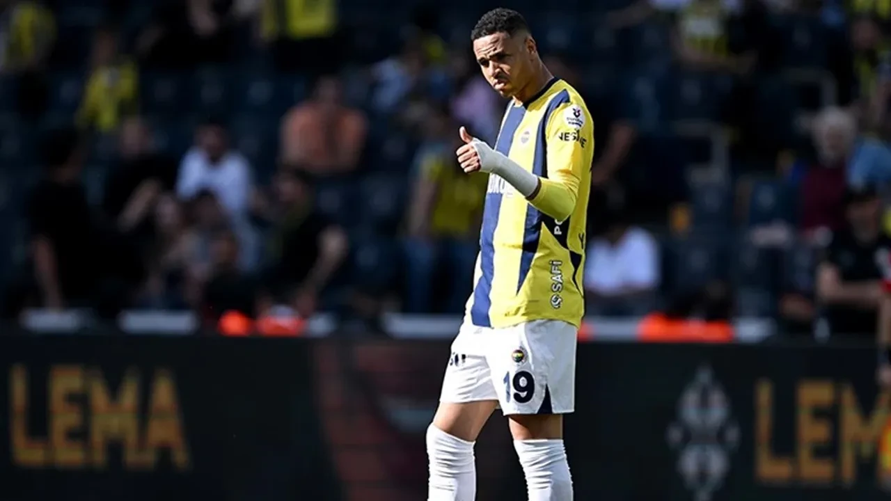 Fenerbahçe'den ayrılmak istiyor! Talebini yönetime iletti: Düşünmek bile beni yoruyor
