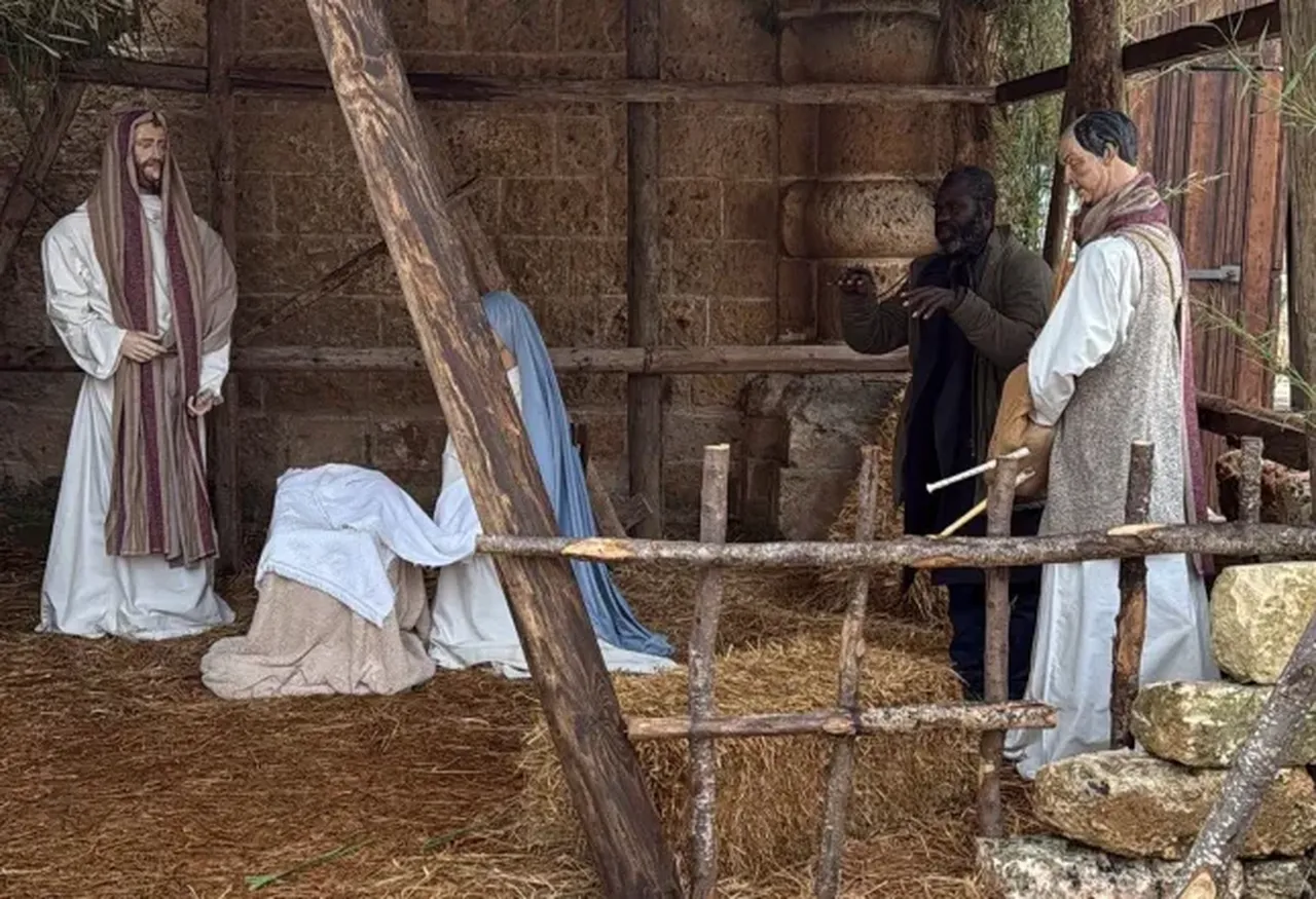 Hapishane firarisinin yakalanmama çabası: Heykel taklidi işe yaramadı