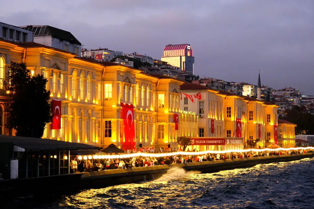 Mimar Sinan Güzel Sanatlar Üniversitesi Rektörlüğüne atanan Prof. Dr. Ahmet Sacit Açıkgözoğlu kimdir?