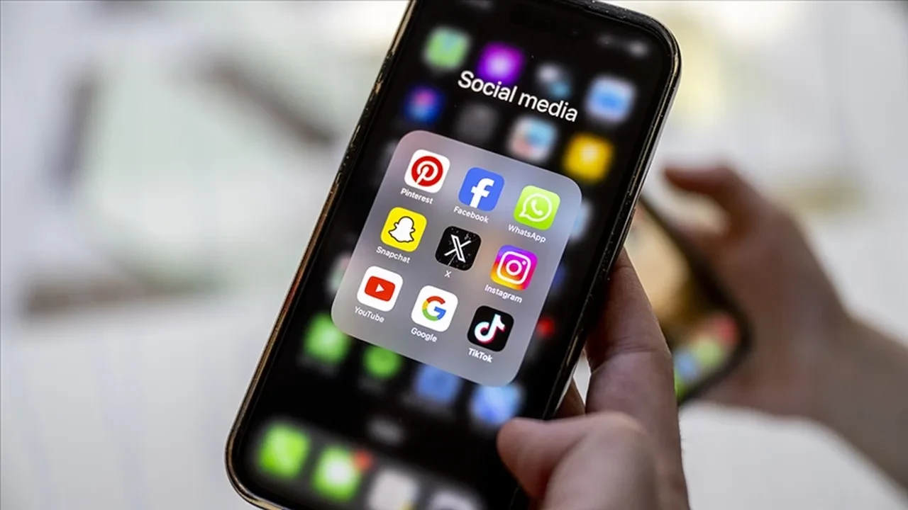 Sosyal medyaya 16 yaş sınırı işleri daha da kötüye götürdü: Daha fazla uygunsuz sohbete maruz kaldılar