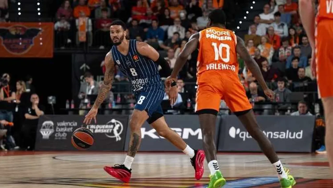 Valencia Anadolu Efes maç skoru! Kötü seri devam etti