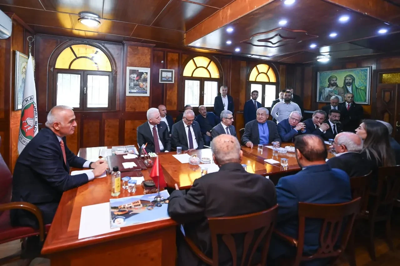 Bakan Ersoy müjdeyi verdi! Çalışma başlıyor: Cemevleri artık imar planlarına işlenecek