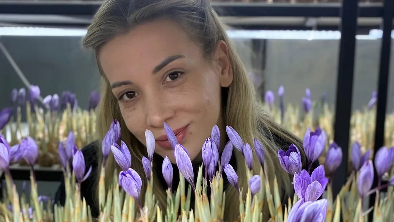 Genç yaşta mesleğini bıraktı, 'Uzay' yöntemiyle üretime başladı: Gramı 600 TL, faydaları saymakla bitmiyor