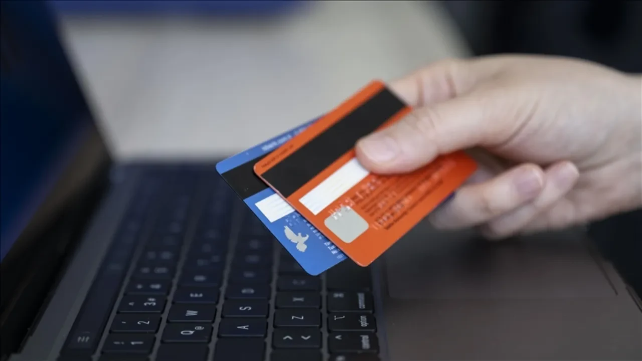 Kredi kartı faizleri değişti: Limitlerde sınır düzenlendi